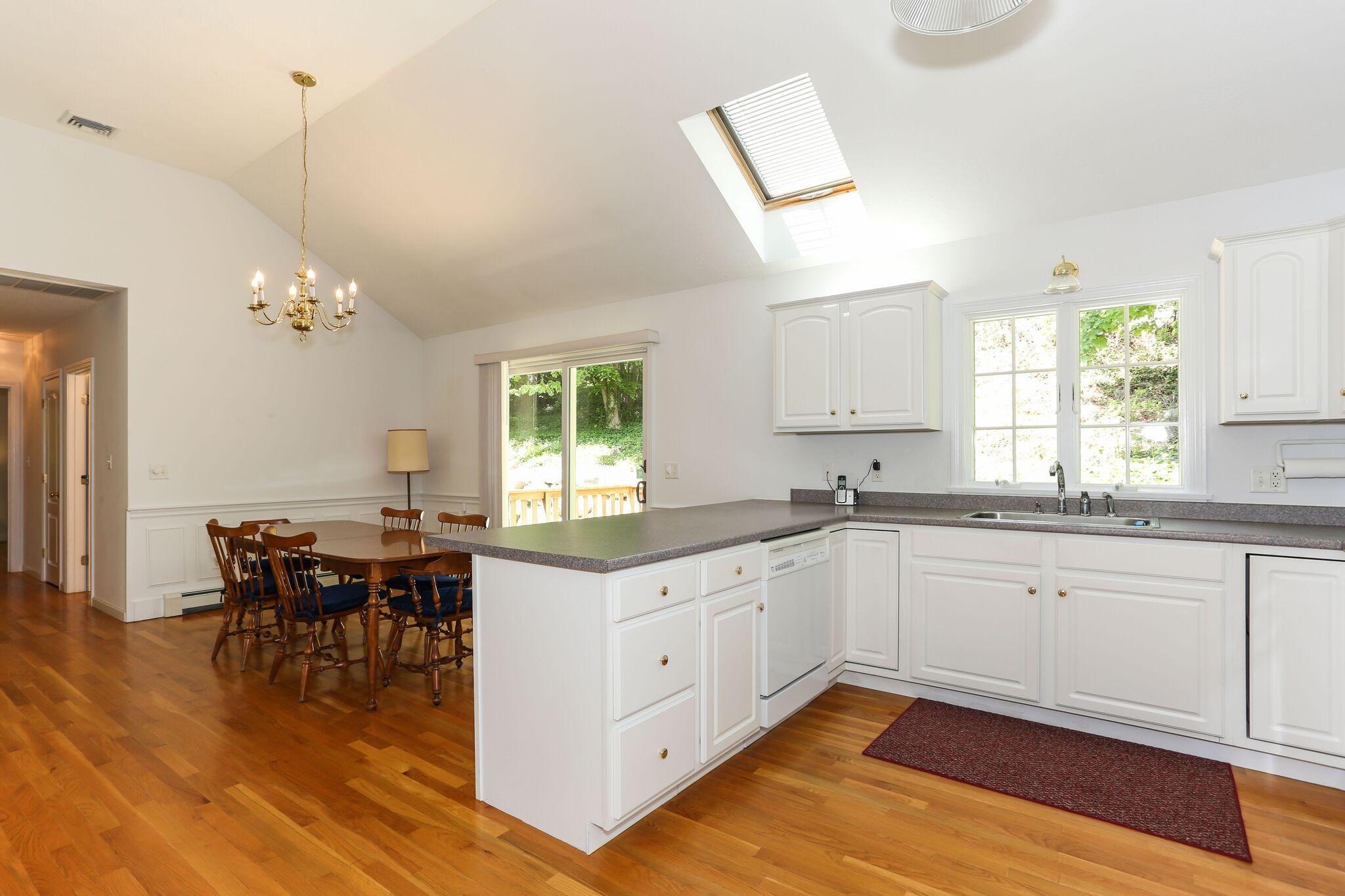 43 Elm Road Falmouth, MA 02540 - Photo 10 of 23 43ElmLR-12