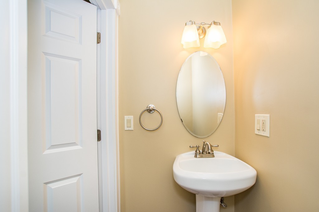 38 Spring Street, Unit 38 Cambridge, MA 02141 - Photo 12 of 17 Gallery Image 12