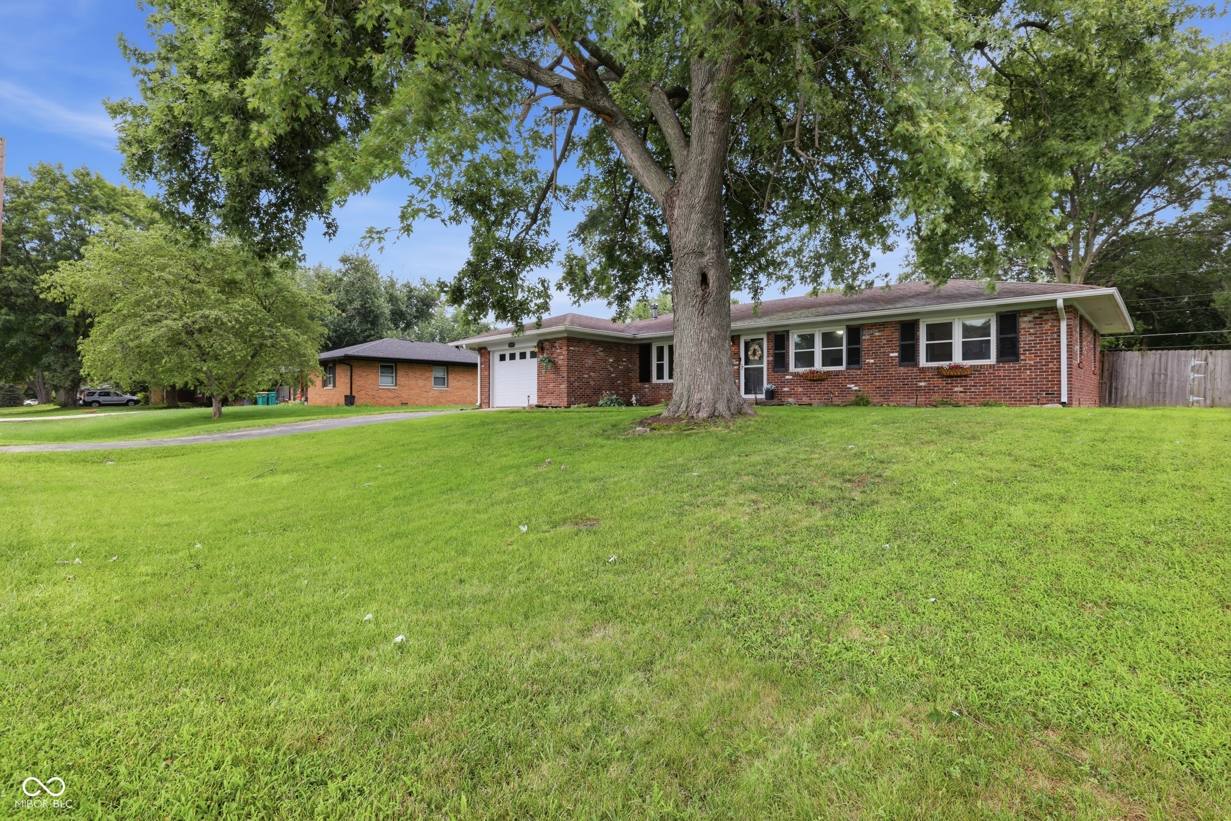 1227 Bluff Road Plainfield, IN 46168 - Photo 2 of 34 Gallery Image 2