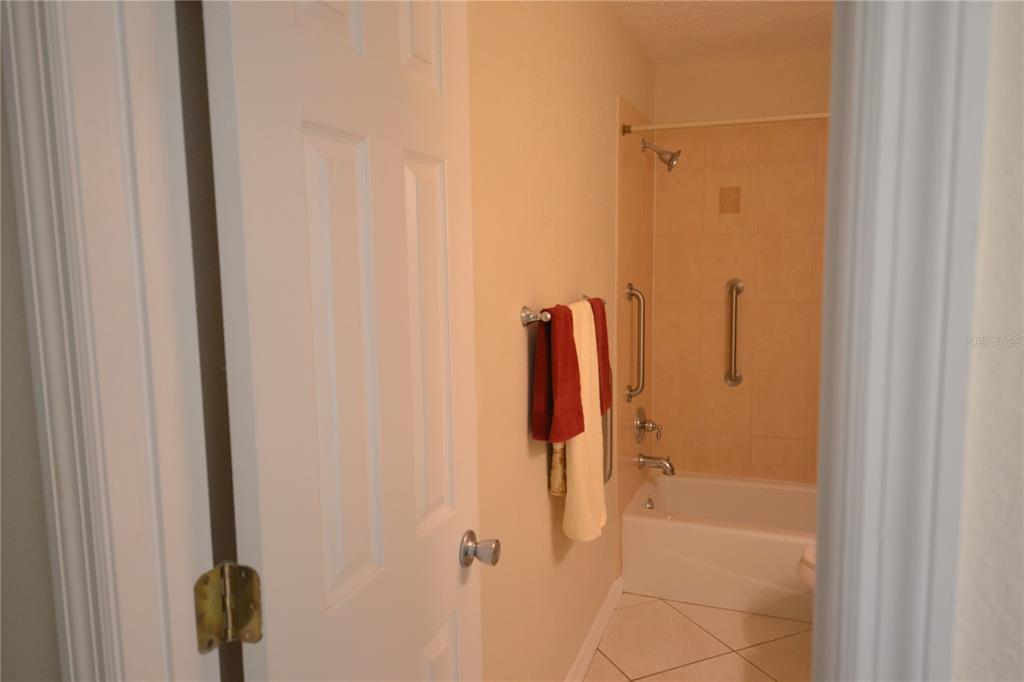 605 Lennox Road West Palm Harbor, FL 34683 - Photo 17 of 37