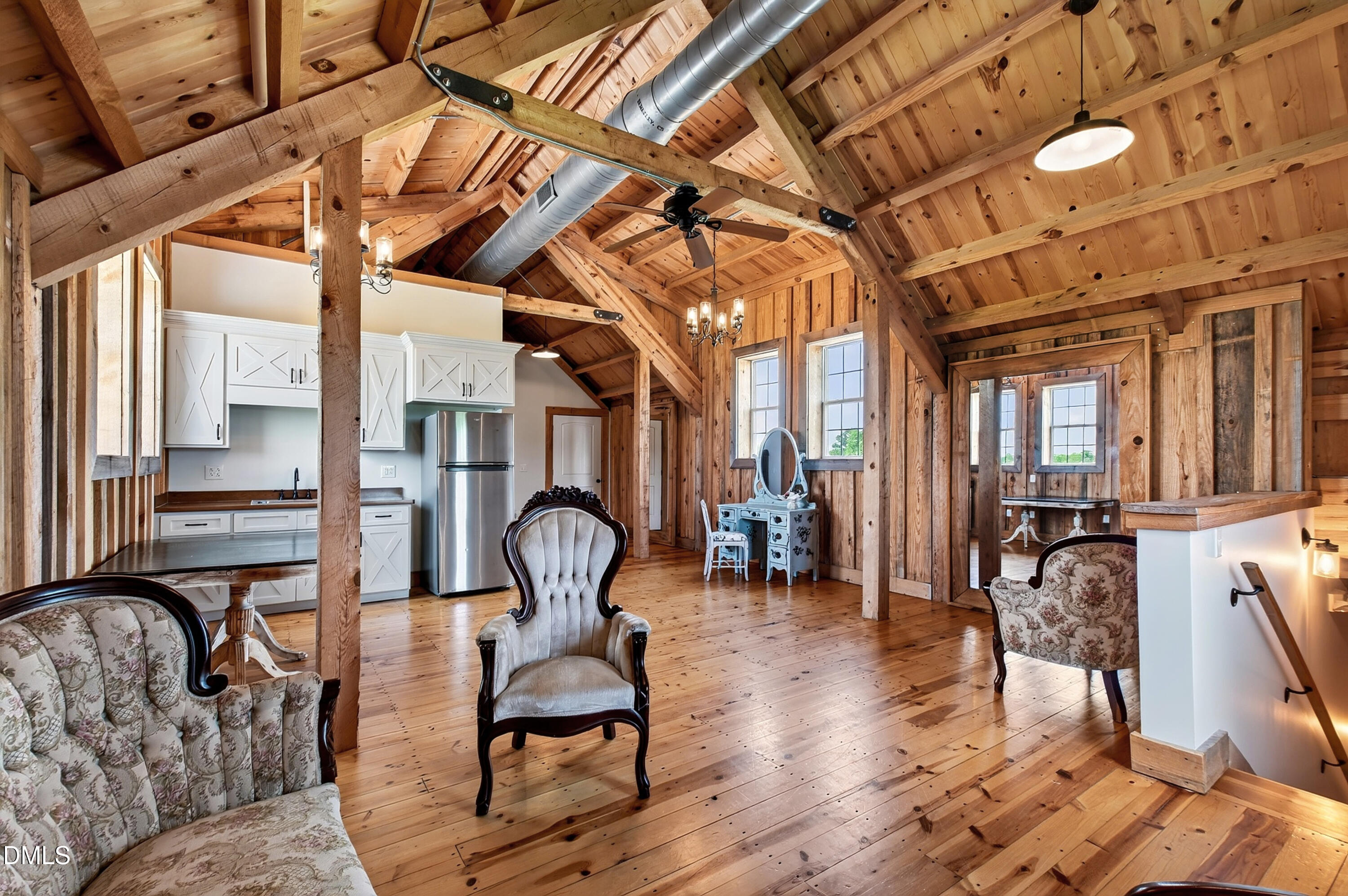 2725 Benson Hardee Road Benson, NC 27504 - Photo 23 of 76 Primary Barn - Loft Area