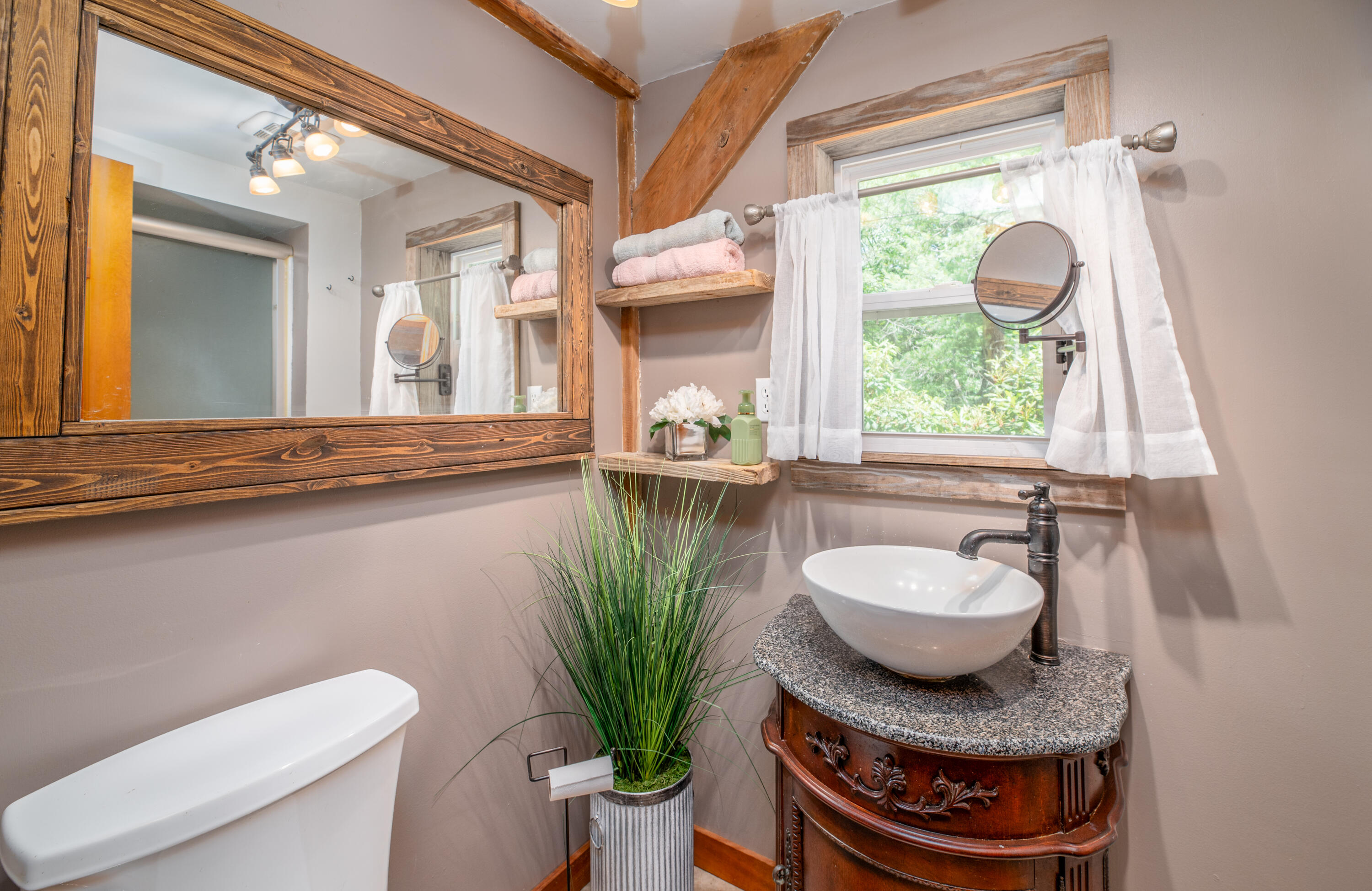 184 Monroe Road Monroe, ME 04951 - Photo 36 of 60 Interior21