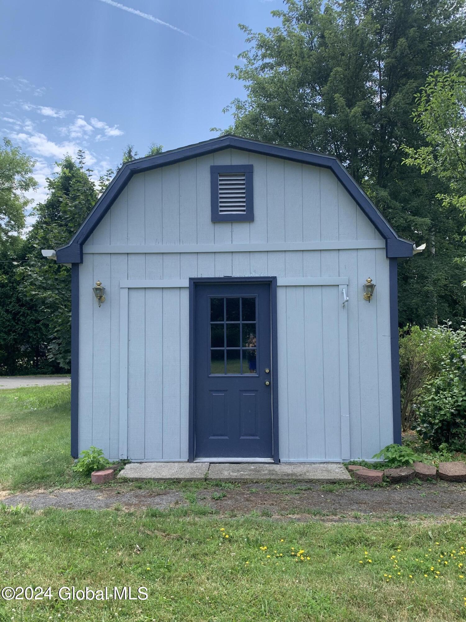 31 Main Street Ballston, NY 12019 - Photo 5 of 23 IMG_3179