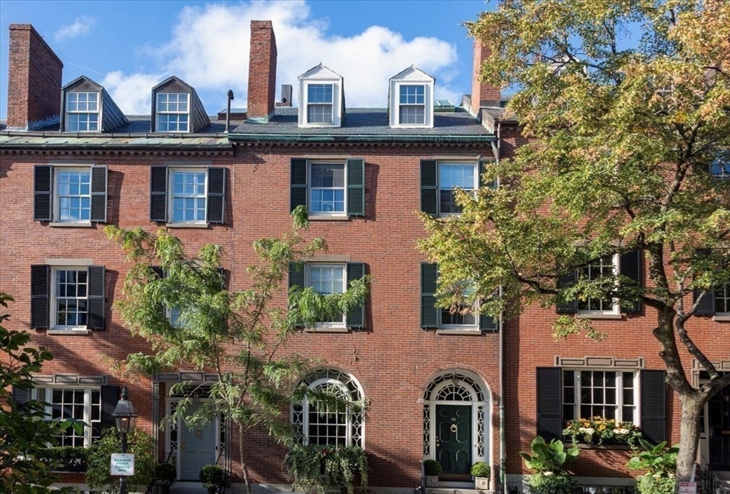 53 Chestnut Street Boston, MA 02108 - Photo 3 of 14