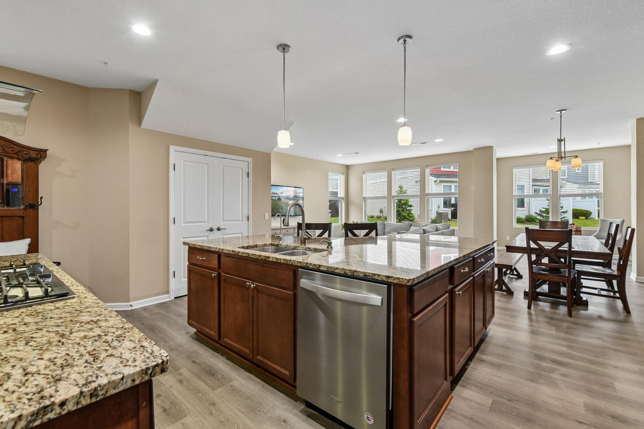 708 Rockburn Road Chanhassen, MN 55317 - Photo 13 of 33