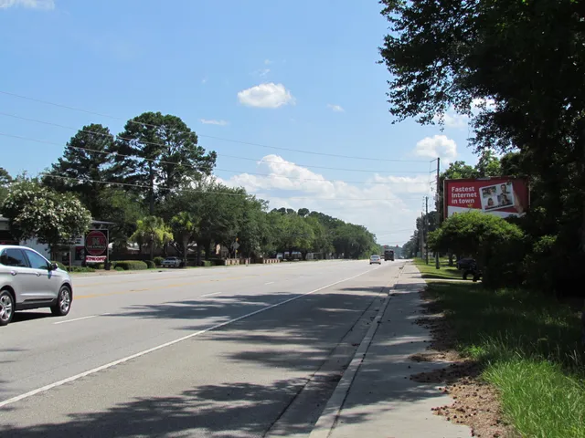 $300,000 | 590 Robert Smalls Parkway, Beaufort, SC 29906