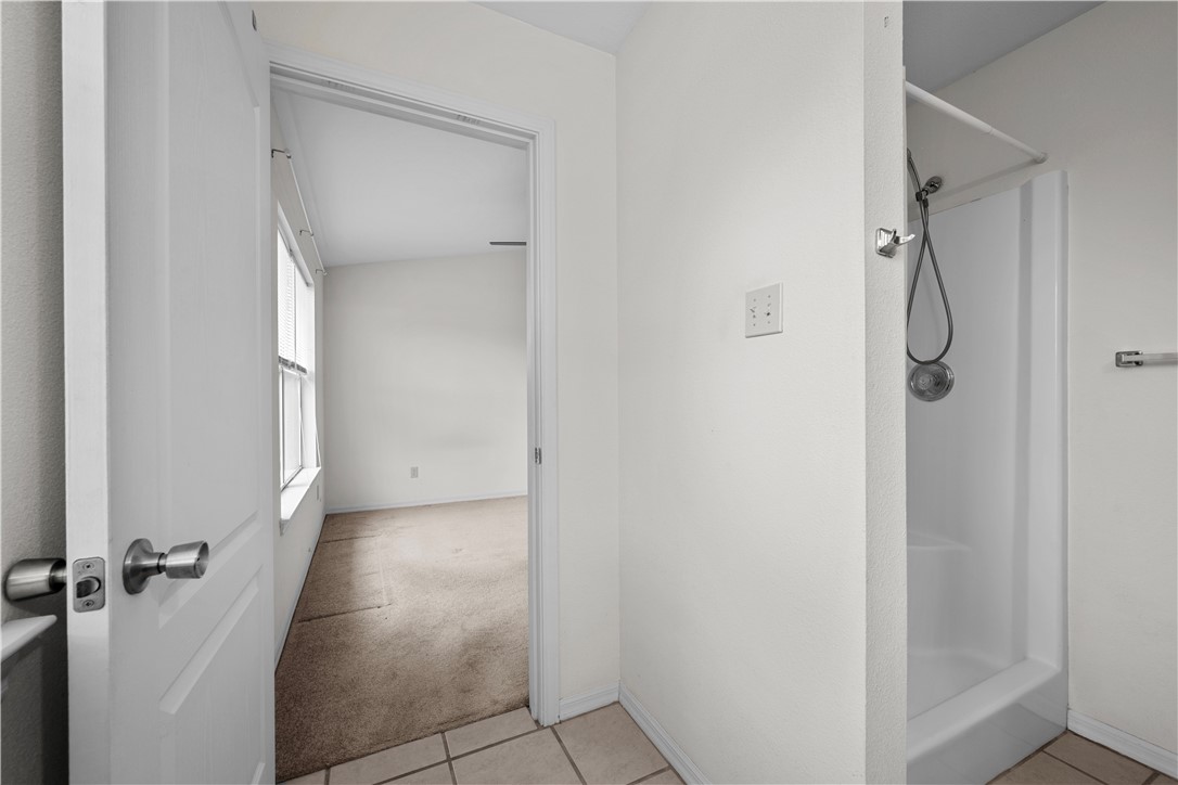 501 Jane Street Corpus Christi, TX 78418 - Photo 23 of 39 a view of a walk in closet