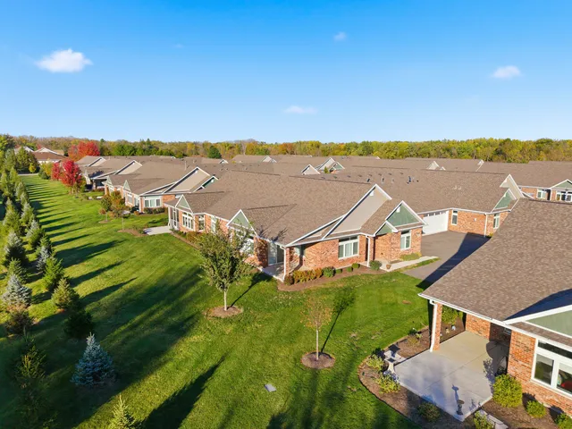$399,900 | 437 Stearn Drive, Unit 437, Genoa, IL 60135