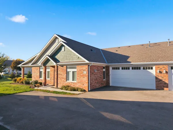 $359,000 | 437 Stearn Drive, Unit 437, Genoa, IL 60135