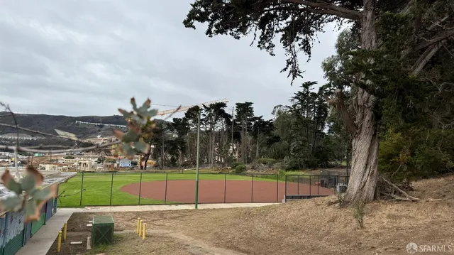 $975,000 | 451 Sawyer Street, San Francisco, CA 94134