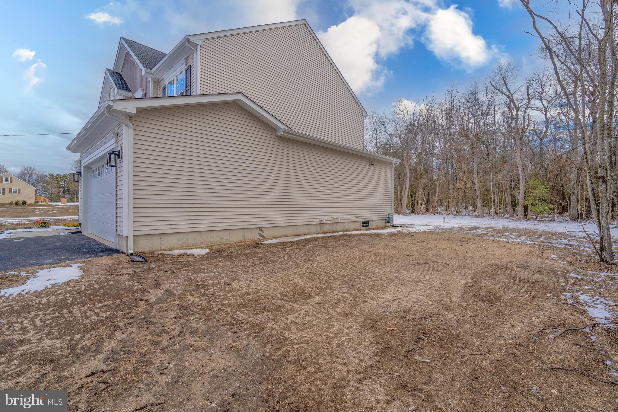 1162 South Spring Road Vineland, NJ 08361 - Photo 6 of 57 a view of garage and yard