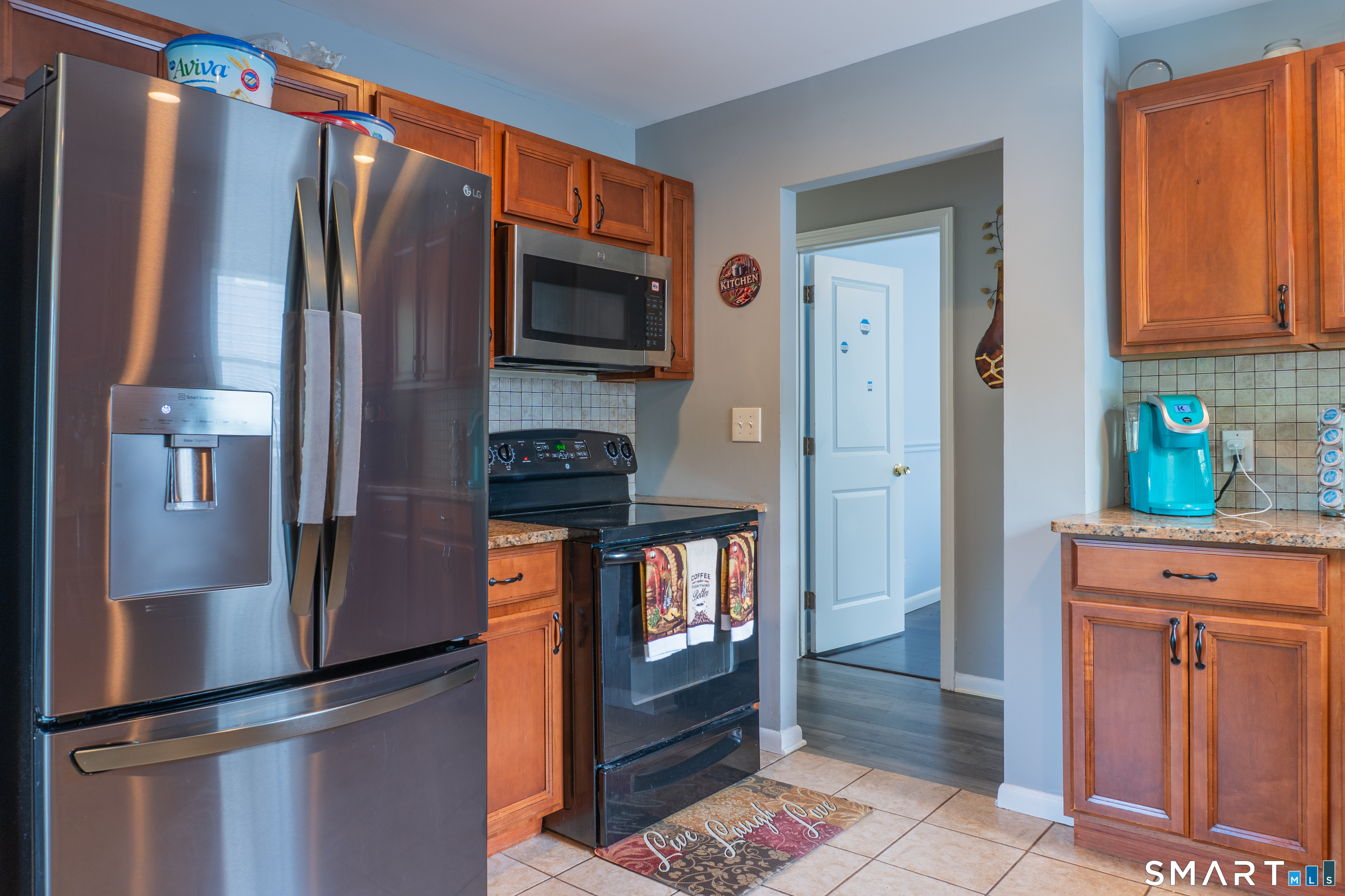 65 Harding Avenue Newington, CT 06111 - Photo 7 of 29