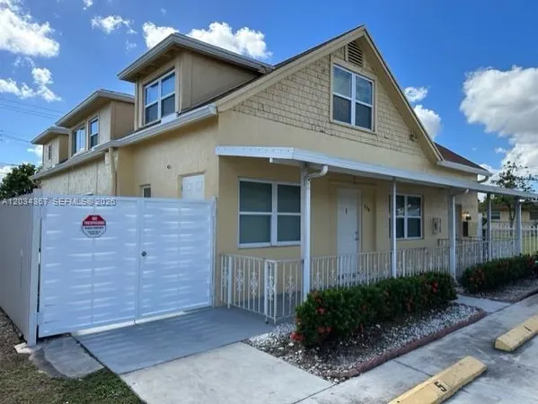 $1,595 | 274 East 9th Street, Unit 4, Hialeah, FL 33010