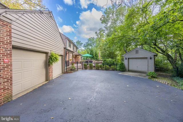 $899,000 | 903 North Dupont Road, Wilmington, DE 19807