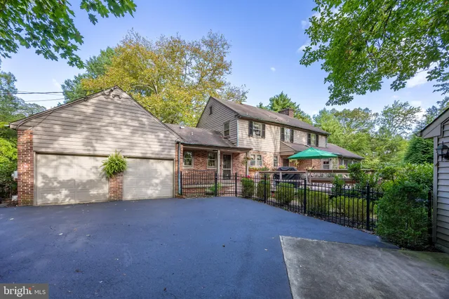 $899,000 | 903 North Dupont Road, Wilmington, DE 19807