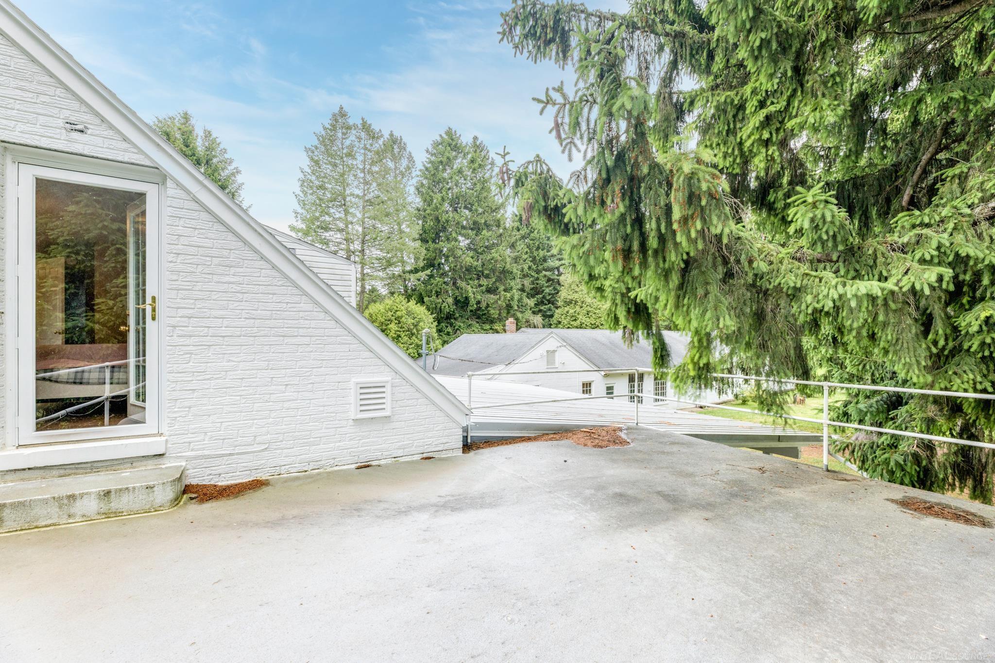 4484 Lakeshore Road Lexington, MI 48450 - Photo 31 of 93