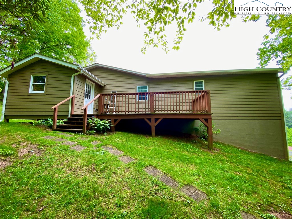 218 Wade Lookabill Drive Boone, NC 28607 - Photo 5 of 38