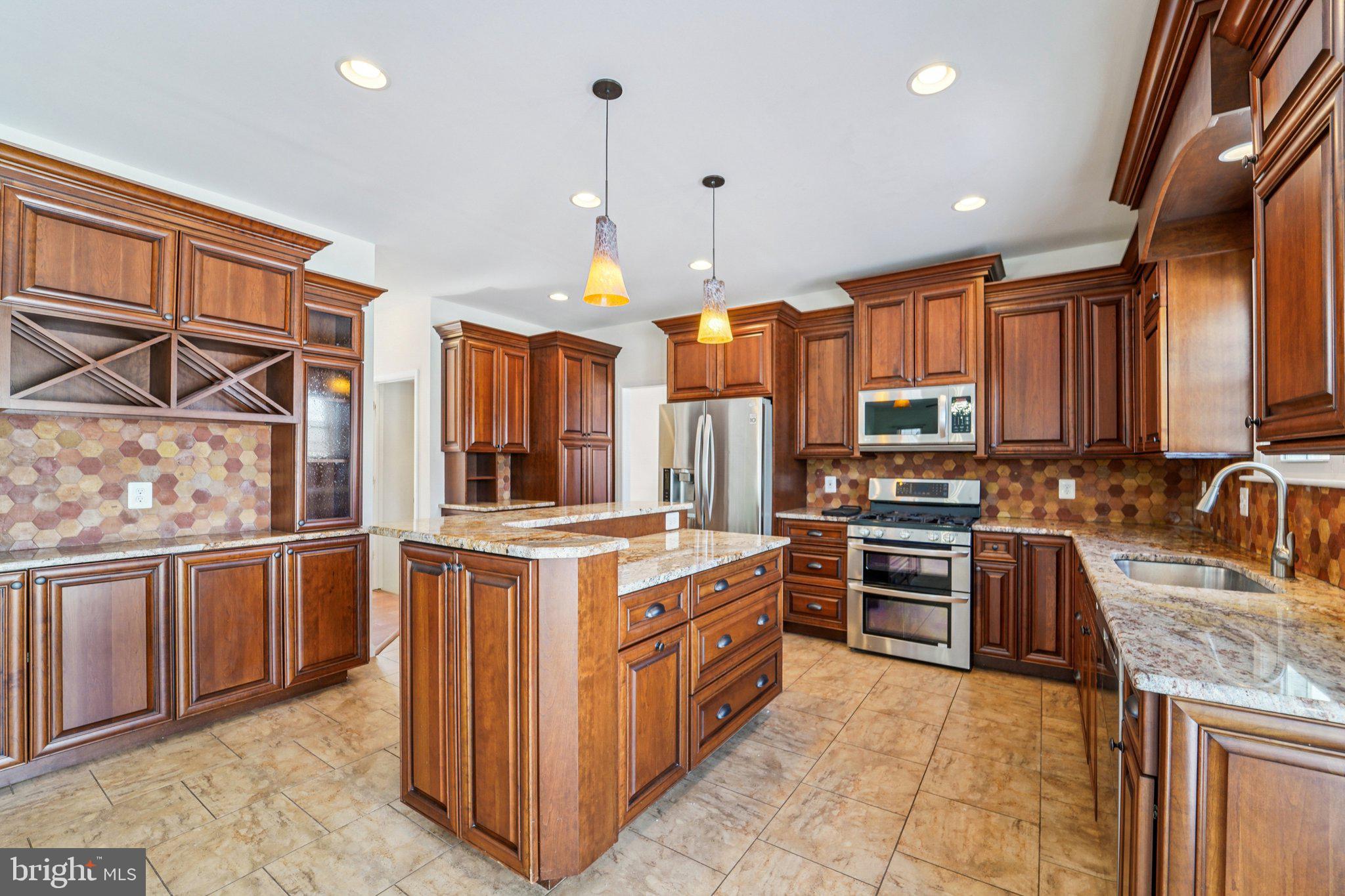 710 Bridlewreath Way Mount Airy, MD 21771 - Photo 12 of 60