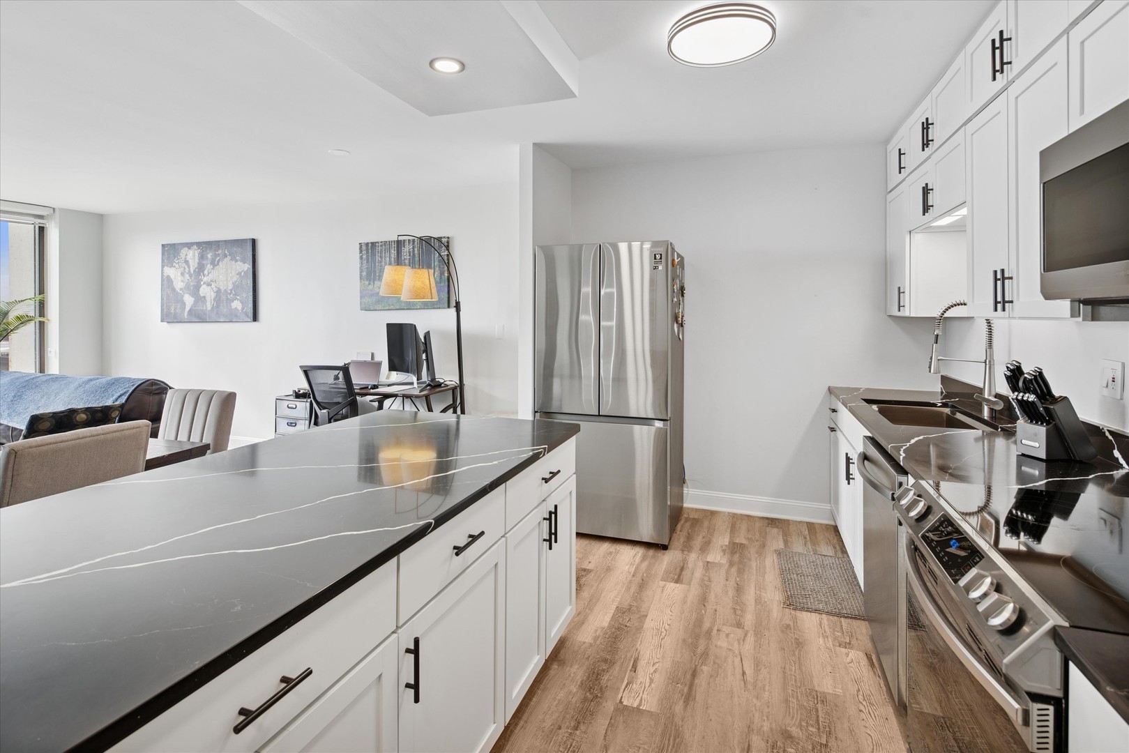 5455 North Sheridan Road, Unit 808 Chicago, IL 60640 - Photo 9 of 15