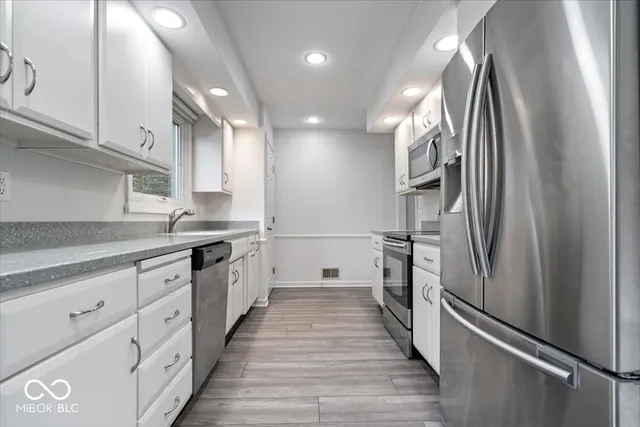 $324,900 | 9263 Spring Forest Drive, Unit 7, Indianapolis, IN 46260