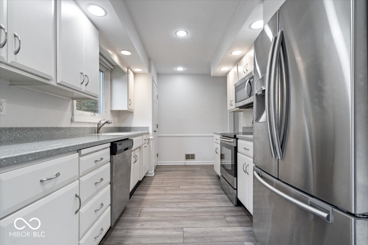 9263 Spring Forest Drive, Unit 7 Indianapolis, IN 46260 - Photo 20 of 51