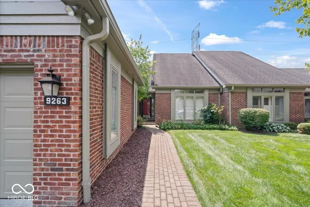 $324,900 | 9263 Spring Forest Drive, Unit 7, Indianapolis, IN 46260