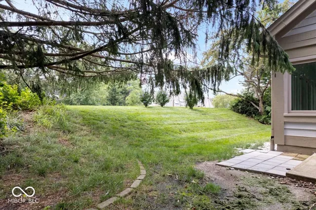 $324,900 | 9263 Spring Forest Drive, Unit 7, Indianapolis, IN 46260