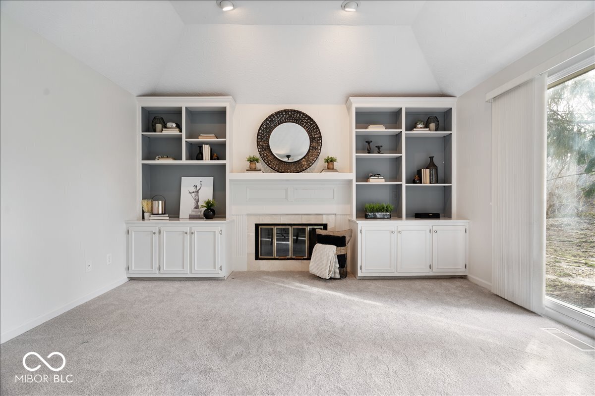 9263 Spring Forest Drive, Unit 7 Indianapolis, IN 46260 - Photo 9 of 28