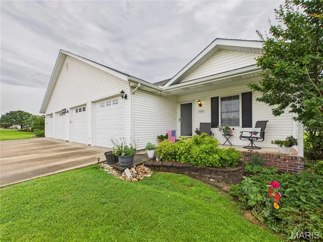 $299,000 | 1110 State Hwy AD, Dexter, MO 63841