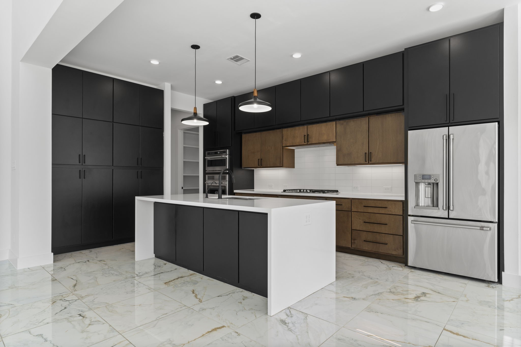7407 Sawgrass Terrace Spring, TX 77389 - Photo 17 of 43 Main Kitchen