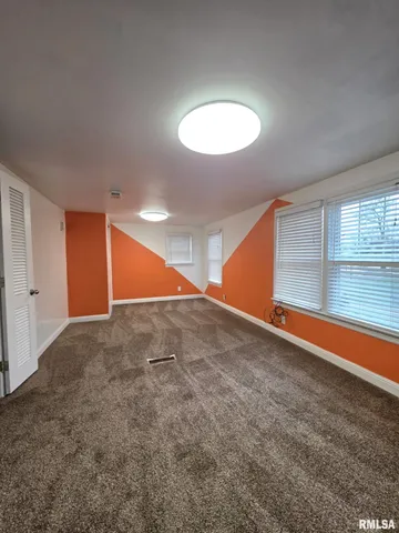 $195,000 | 85 Woodlawn Road, Quincy, IL 62301