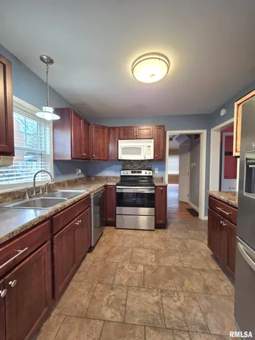 $195,000 | 85 Woodlawn Road, Quincy, IL 62301