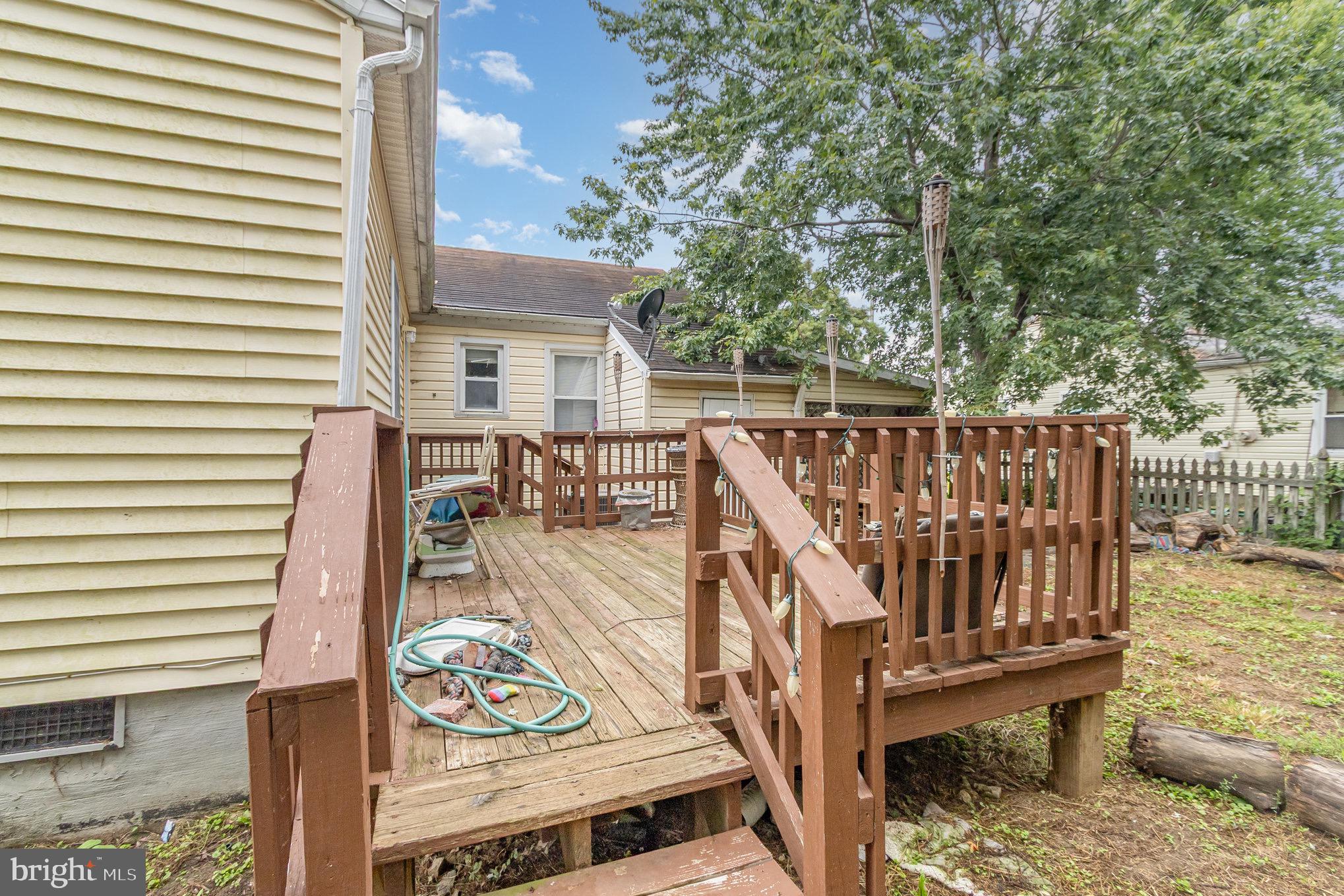25 Mitchell Avenue Aberdeen, MD 21001 - Photo 21 of 26 a view of balcony with wooden floor and seating space