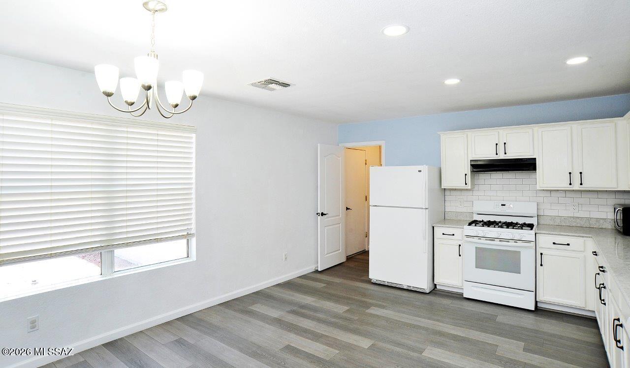 7740 West Oak Stream Road Tucson, AZ 85743 - Photo 12 of 40