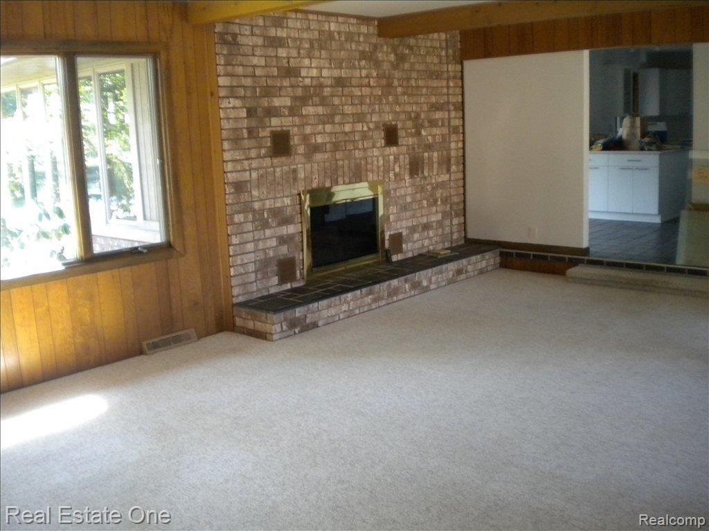 7335 Riverside Drive Algonac, MI 48001 - Photo 12 of 23 Living Room 2