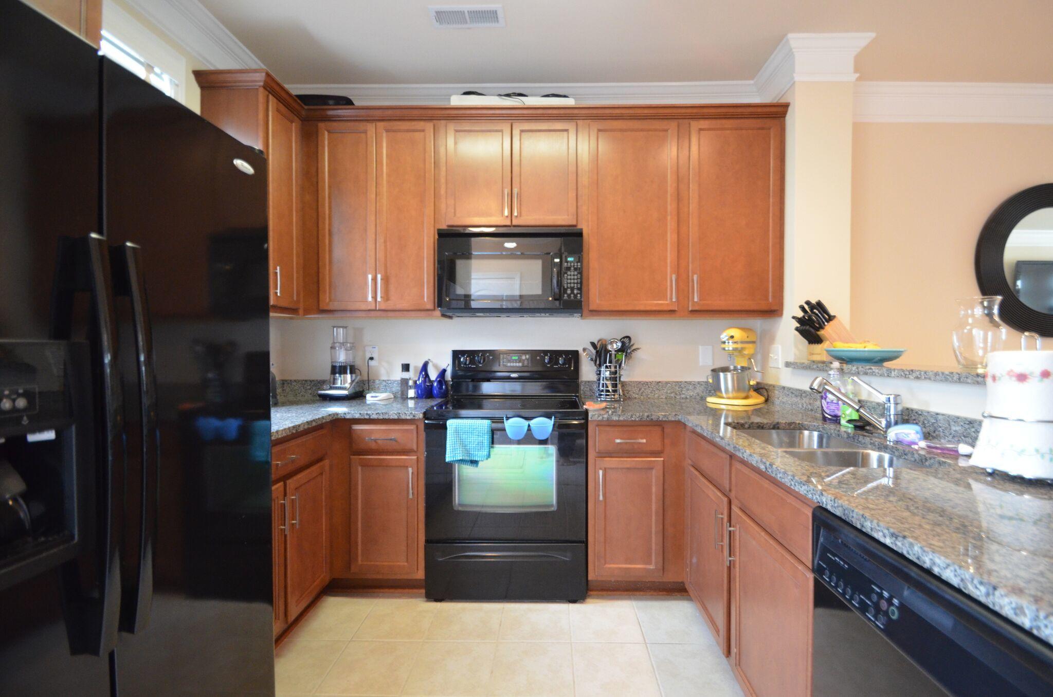 812 Rue Drive Charleston, SC 29414 - Photo 6 of 12 Kitchen