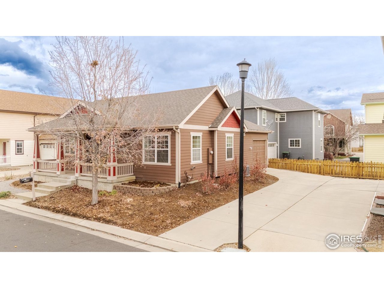 502 Ridge Avenue Longmont, CO 80501 - Photo 4 of 36 a house view with a outdoor space