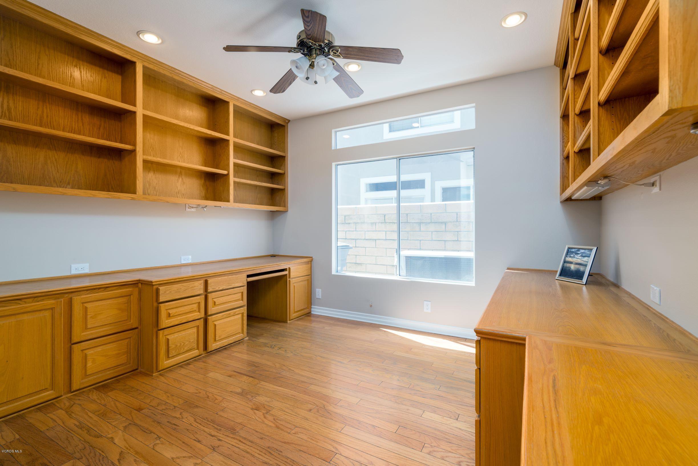 2206 Cedar Ridge Court Oxnard, CA 93036 - Photo 11 of 39 11