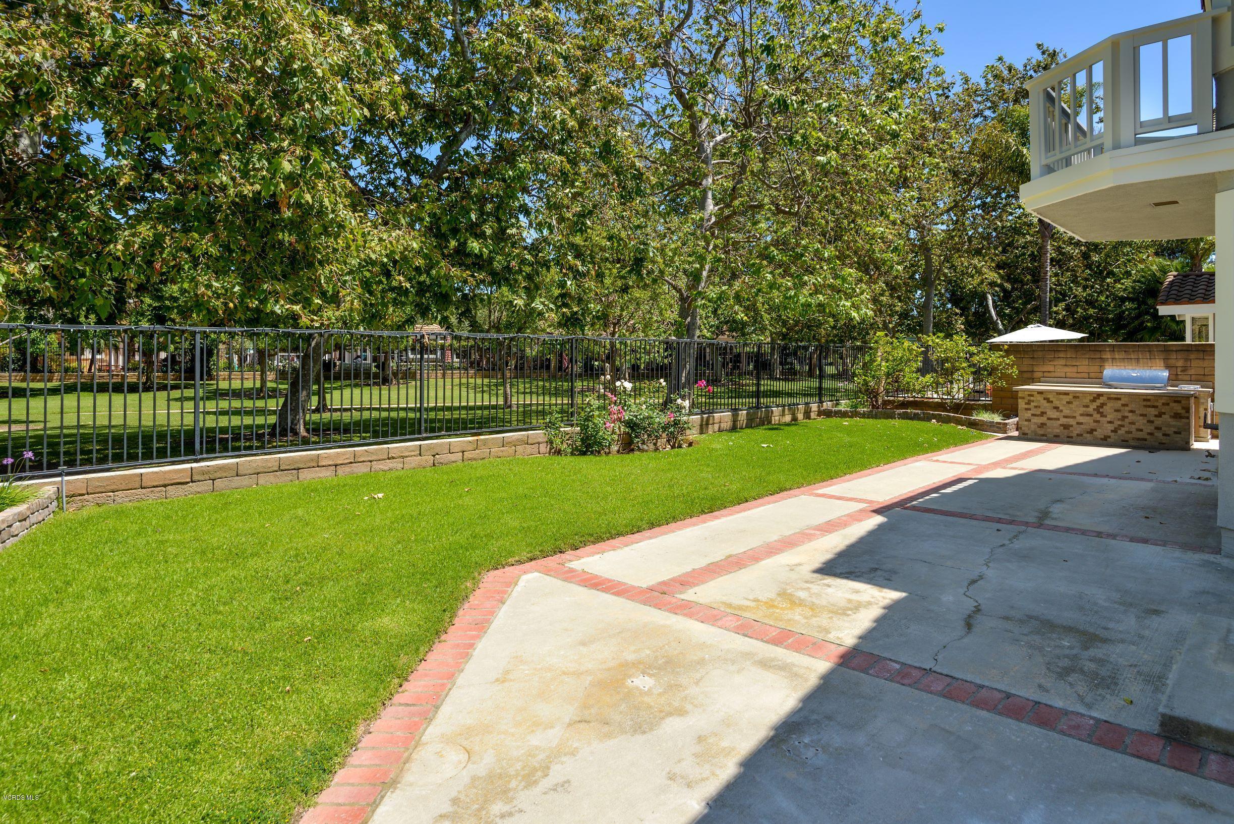 2206 Cedar Ridge Court Oxnard, CA 93036 - Photo 4 of 39 04