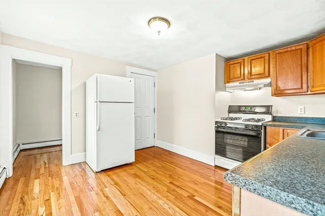 $2,500 | 27 West Wyoming Avenue, Unit 3, Melrose, MA 02176