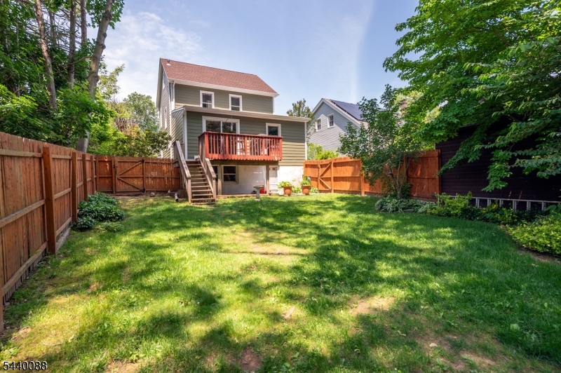17 Tooker Place Springfield, NJ 07081 - Photo 21 of 24