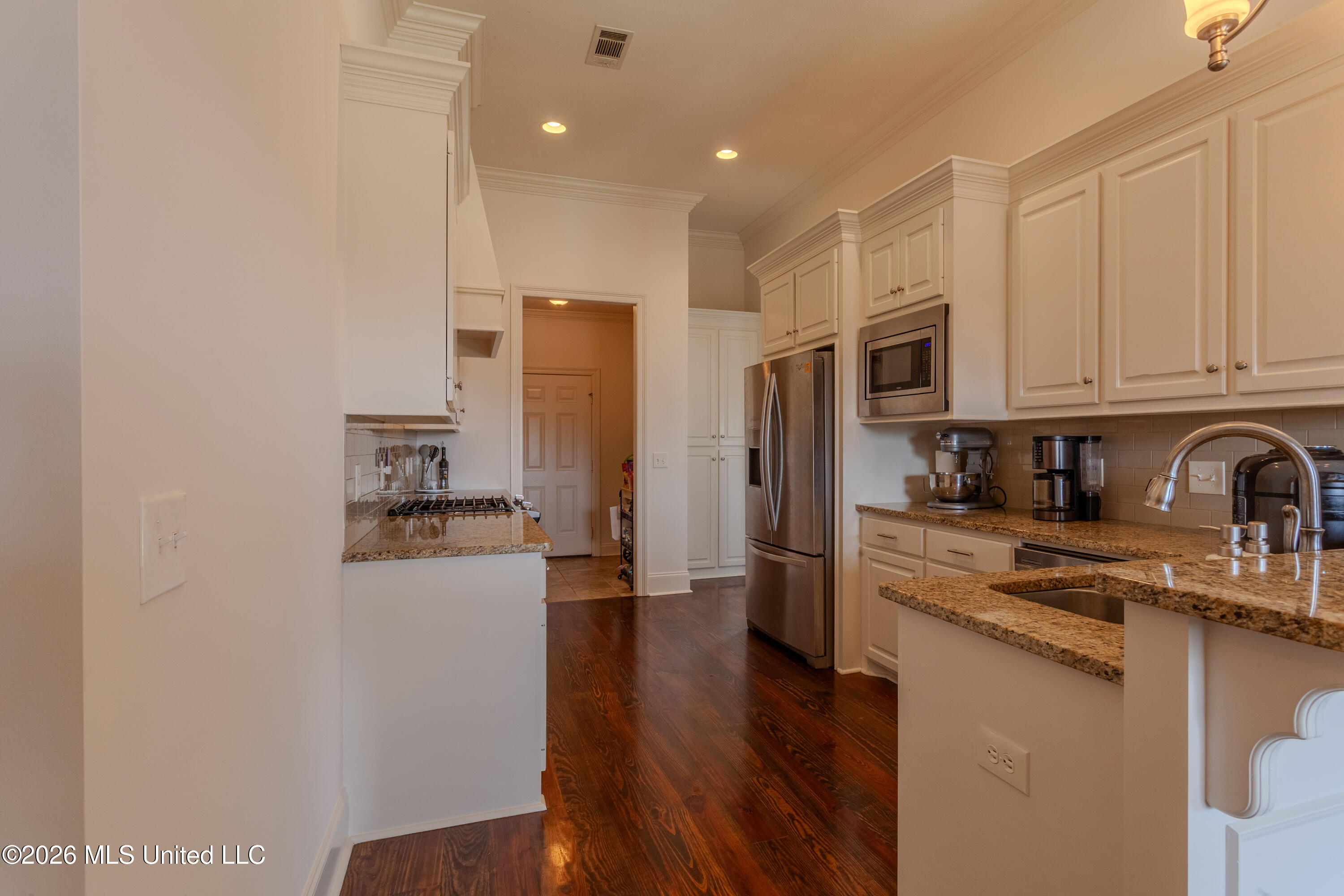 292 Buckhead Drive Madison, MS 39110 - Photo 8 of 19 Kitchen