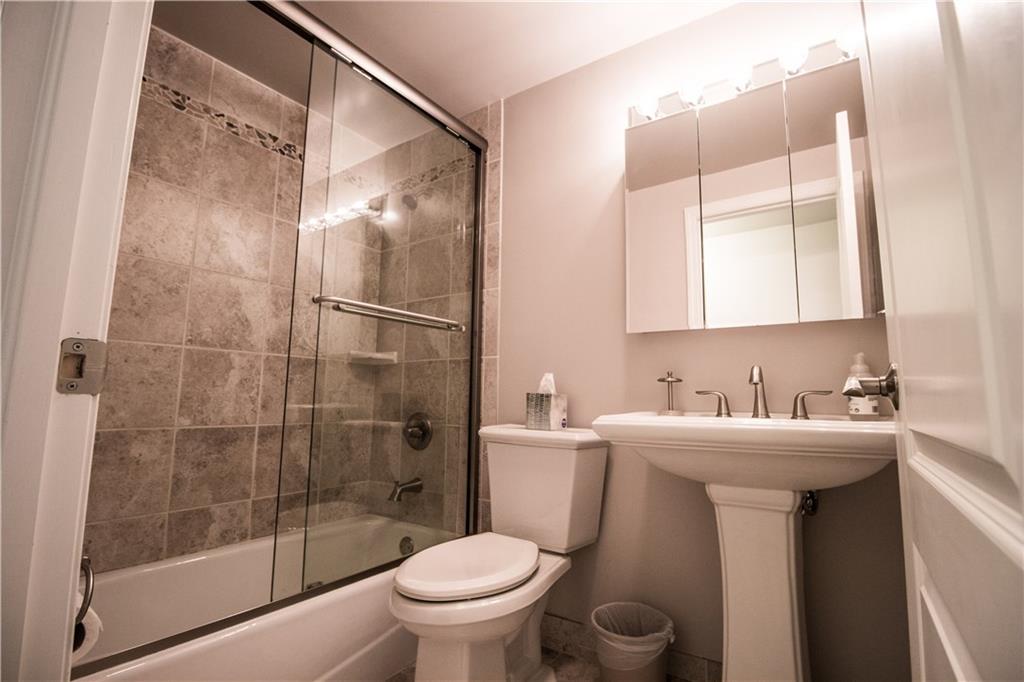 17 Stancey Road Pittsburgh, PA 15220 - Photo 8 of 25 Updated full bath services the main floor!
