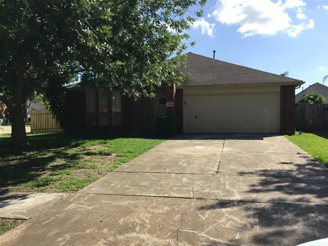 $2,055 | 5026 Chase Stone Drive, Bacliff, TX 77518