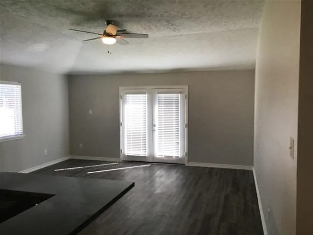 $2,055 | 5026 Chase Stone Drive, Bacliff, TX 77518