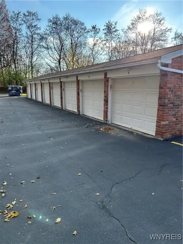 $1,750 | 30 A Wellington Court, Amherst, NY 14221