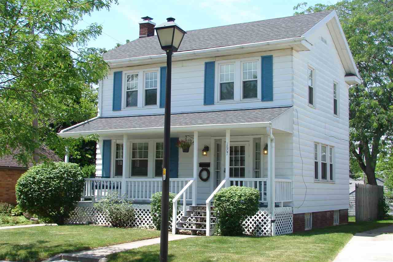 1607 Fairhill Road Fort Wayne, IN 46808 - Photo 1 of 36