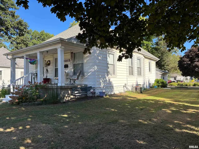 $119,900 | 1015 East Elm Street, Taylorville, IL 62568