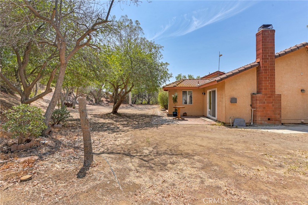 6773 Sunnyvale Drive Riverside, CA 92505 - Photo 24 of 34 Backyard side view