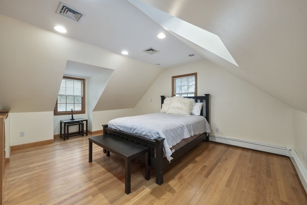 21 Oakwood Road Newton, MA 02466 - Photo 14 of 29 Gallery Image 14